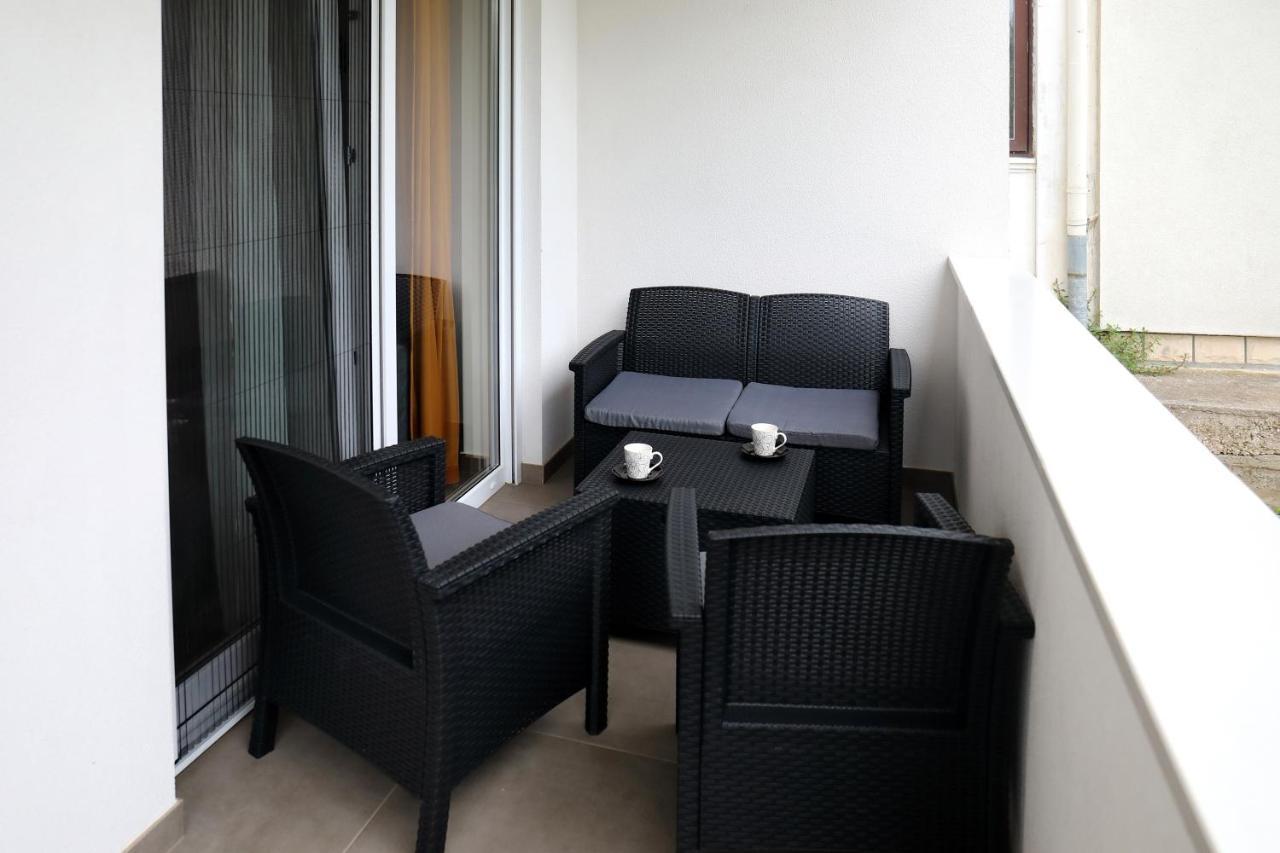 Apartman Kero Бибине Екстериор снимка