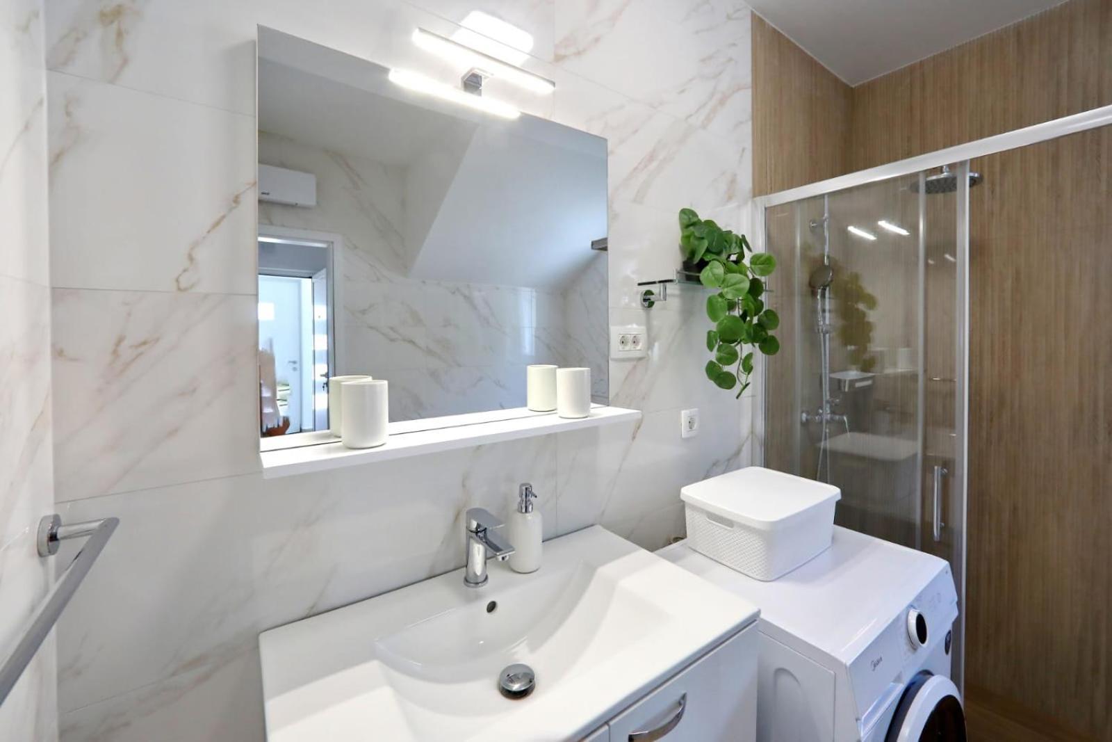 Apartman Kero Бибине Екстериор снимка
